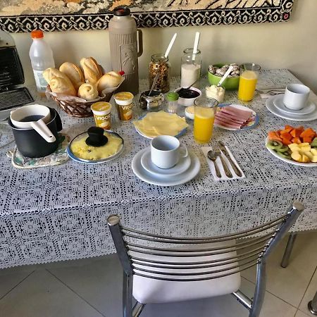 Homestay 2 - Avenida Carlos Gomes Porto Alegre Kültér fotó